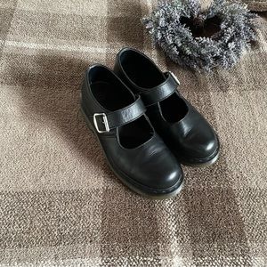 Dr. Martens Mary Jane 37